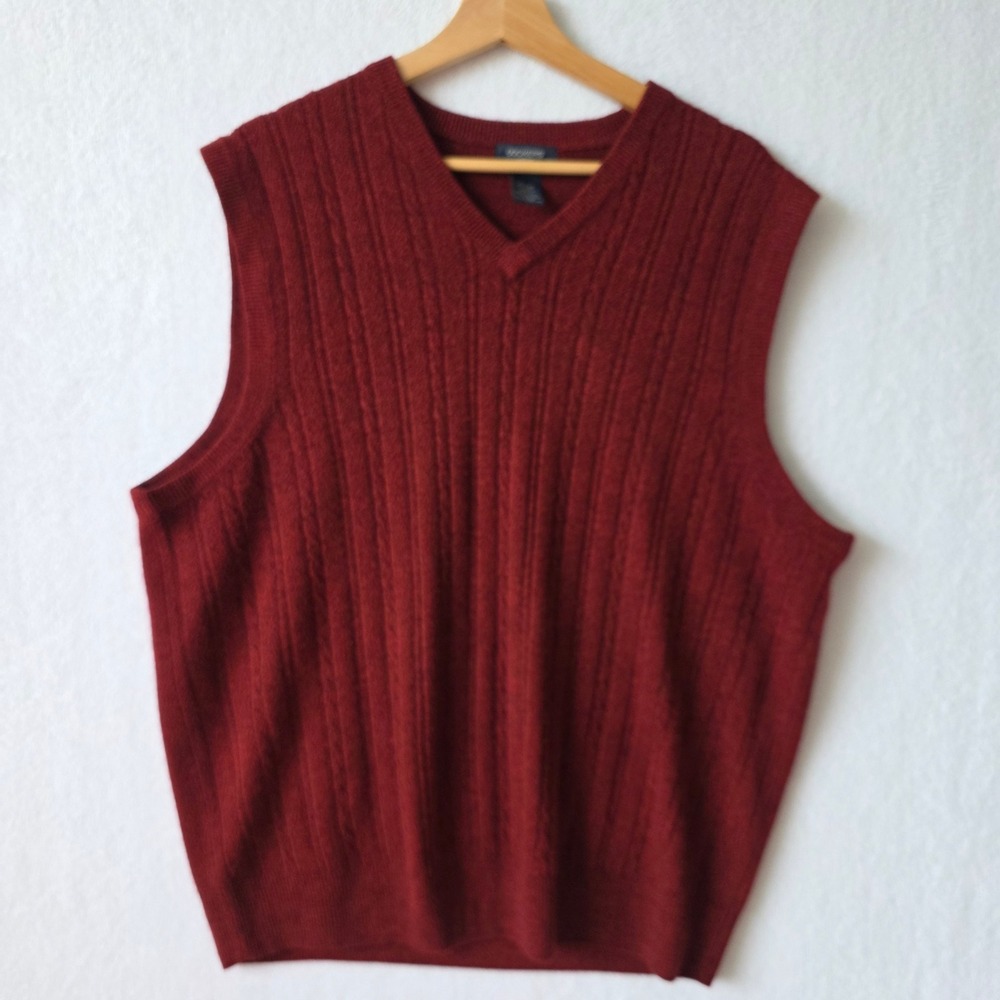 Dockers Sweater Vest Mens XL Burgundy Excellent Cable Knit V-Neck Acrylic